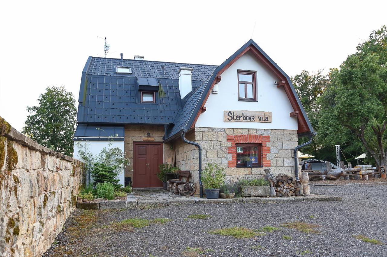 Hotel Penzion Sterbova Vila Bílá Třemešná Exterior foto